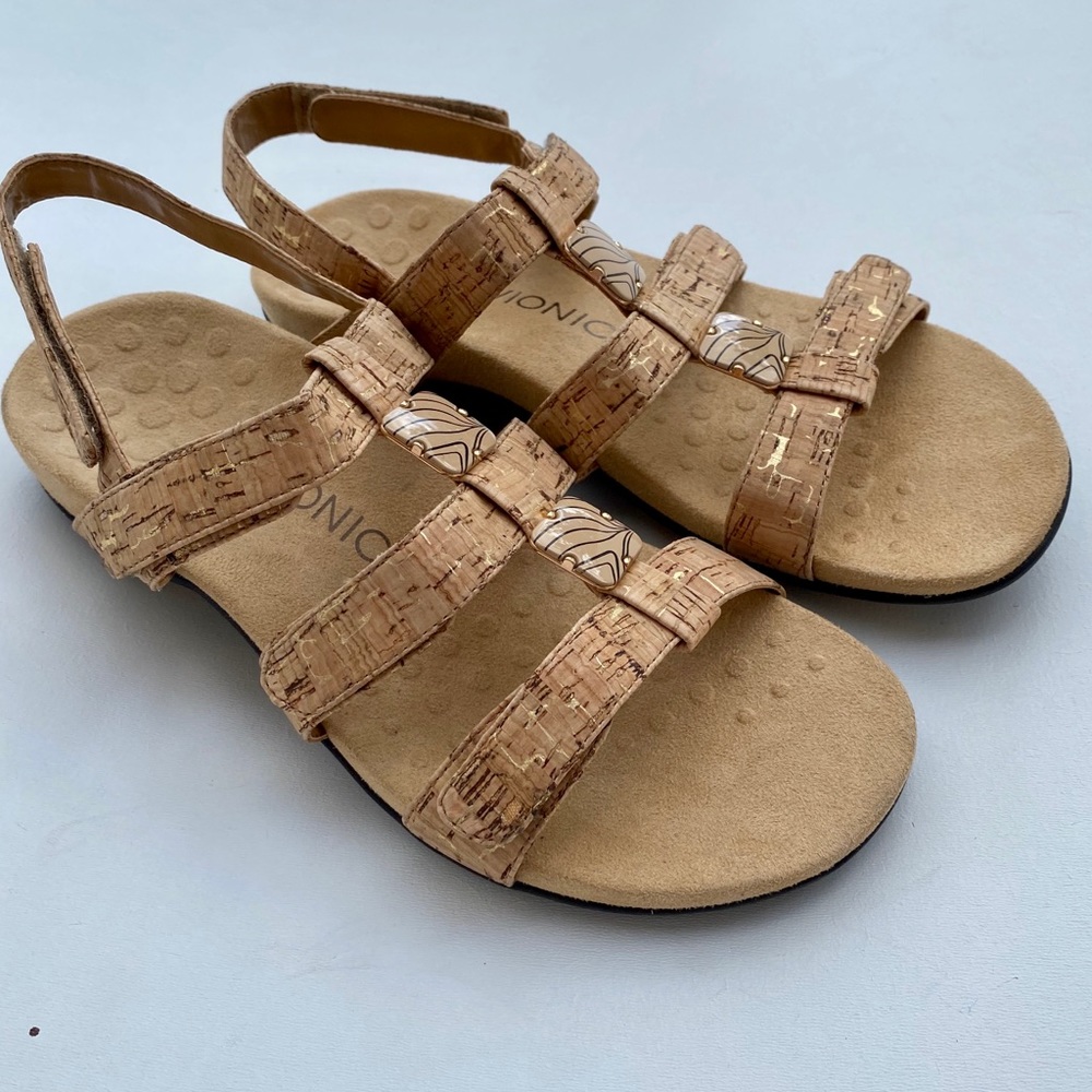 NWOT VIONIC 44A Amber sandals w/ adjustabl…